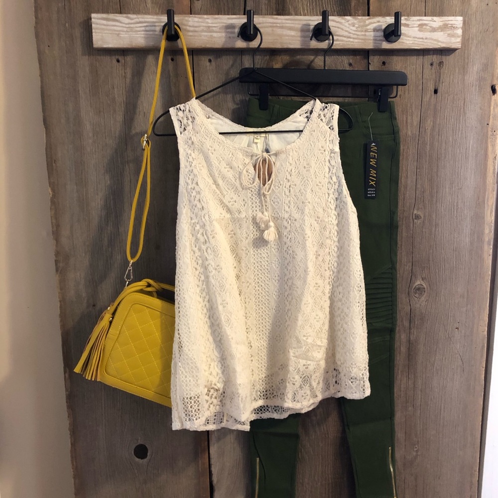 Kori America Cream Layered Lace Top Tassel Medium Large